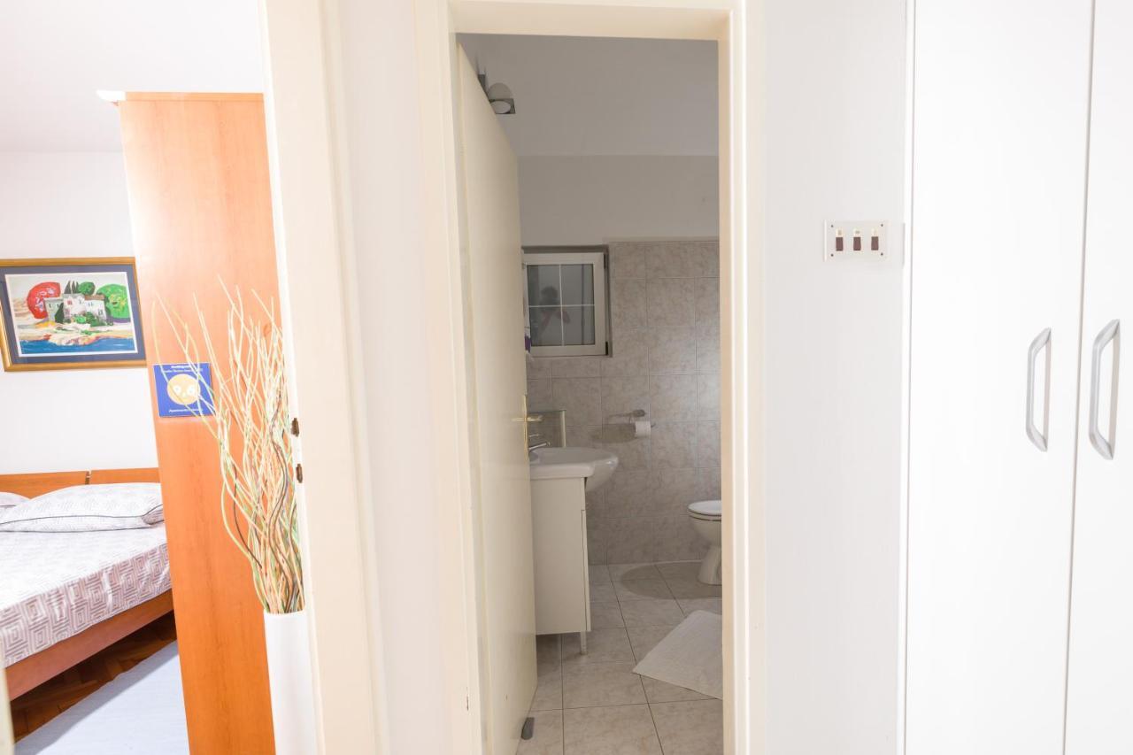 Apartments Dobronic เยลซา ภายนอก รูปภาพ